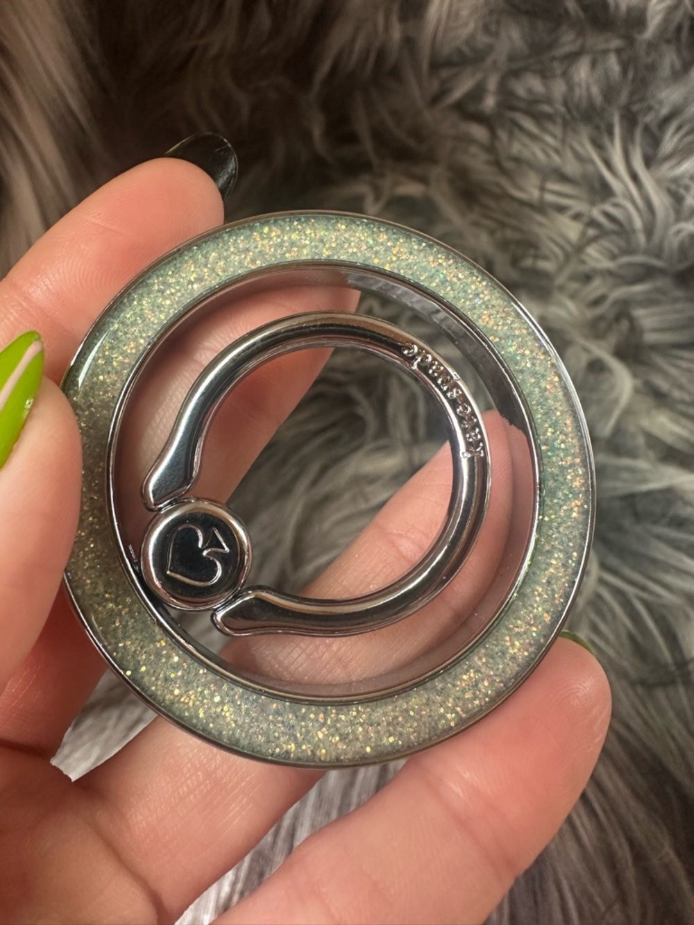 New Kate Spade New York That Sparkle MagSafe Ring Stand $40 MSRP - Picture 12 of 13